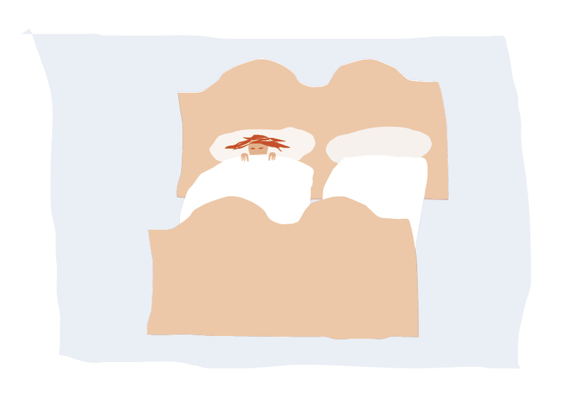 ... následující noci se uložila do staré manželské postele a v napjatém tichu čekala ...